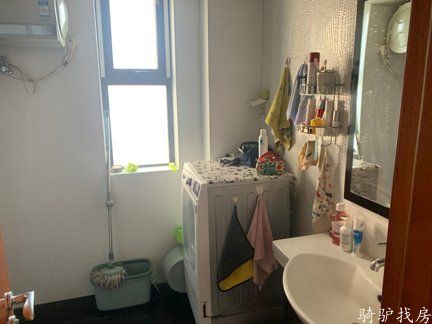 0df2c0bf86404f48846a92ed53650b0e