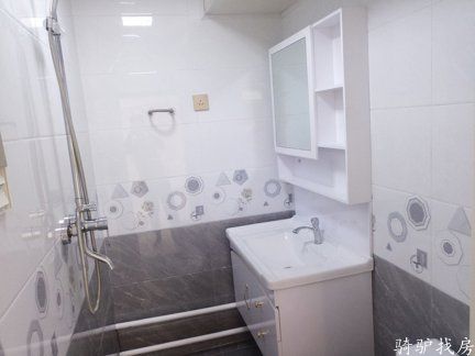 2b2e69d01acf4f06be6a02af366b711c