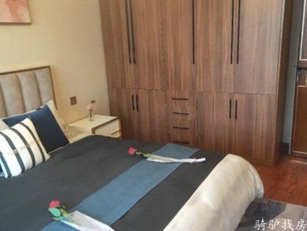 06b2c23a3adc4d609ff505839d8c2f1a