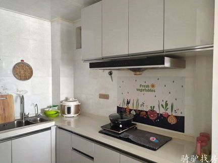 8ec8f4cf867b4e95ba63ebe9d371a239