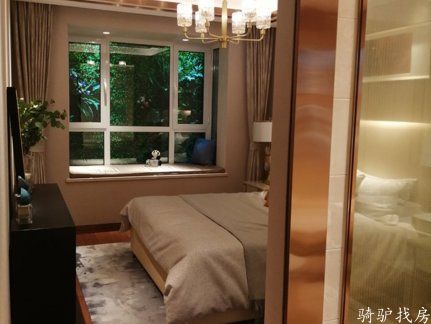 701af1a2efbb47a3931581570a03cc80