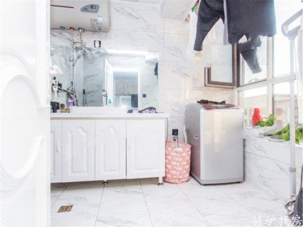 5067605fd8b54dc8ab22d81e3b0ccbc3