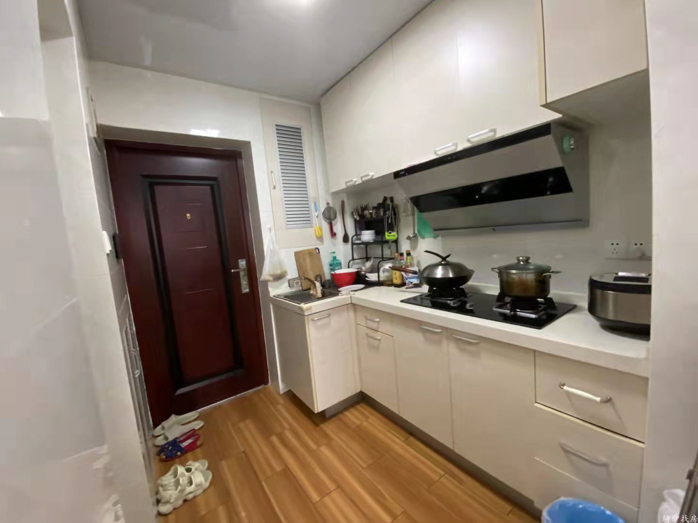 6bf43605dc847b559fbdcc1b0865f640