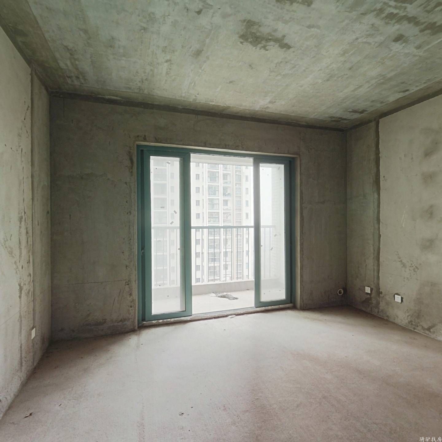 pc0_WWXhbhH7L.jpg.q_70