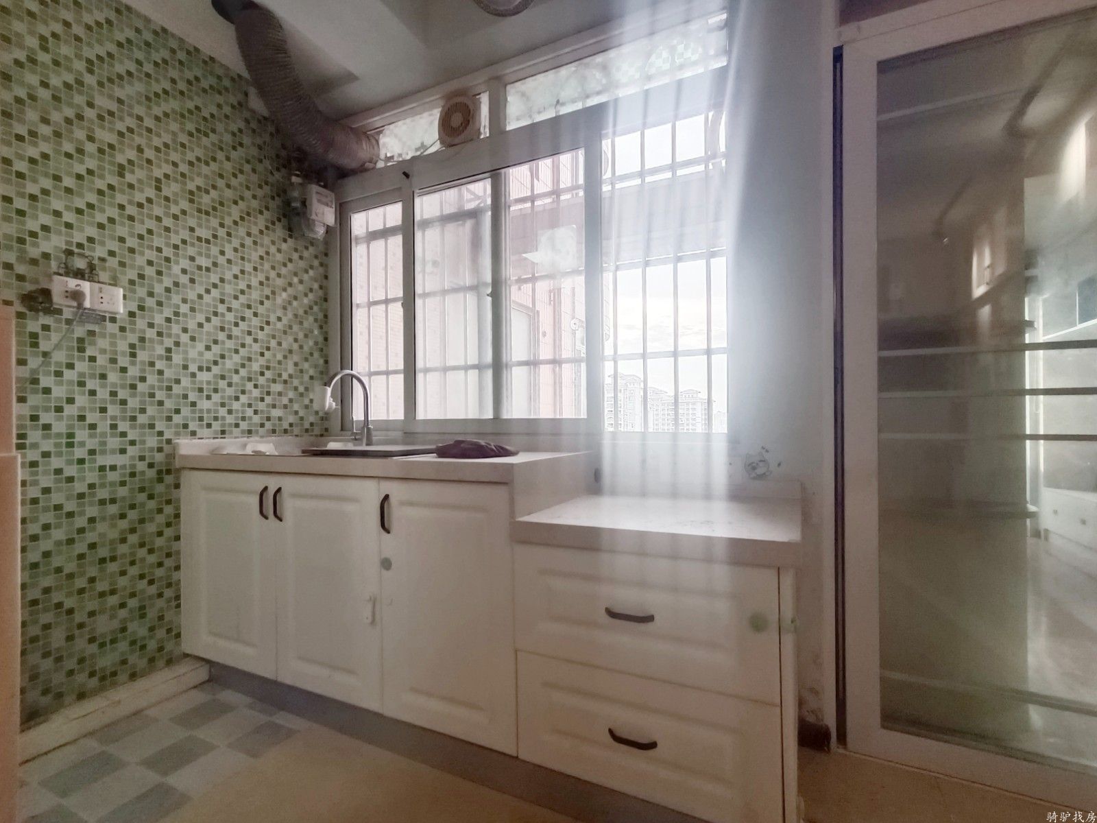 b02df13a0c3dc79cd18eff59abae78ac