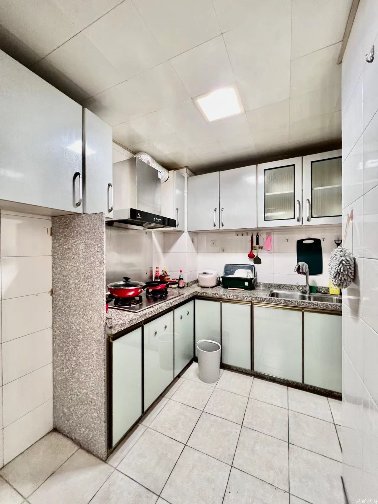 300cd110e002b9cf9e9e5913fcf8d749