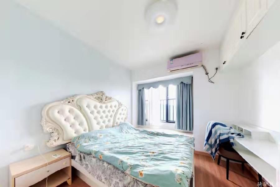 e5c682c7a8a54ecf0c1bd599bf5d19f9