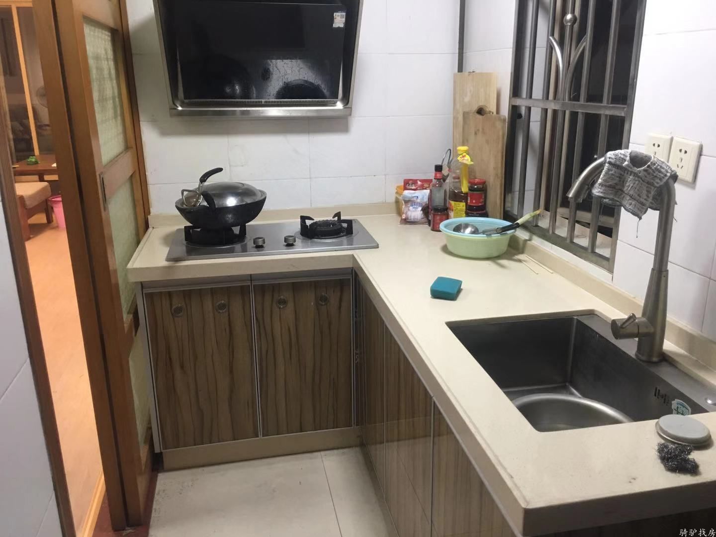 8b913792bed6413d7028235c2801559e