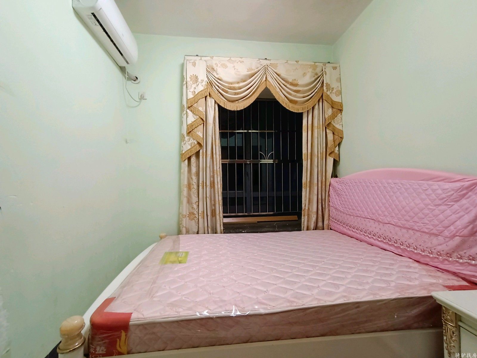 7c7fa0f18bf1c019e9d44230334e8e1e