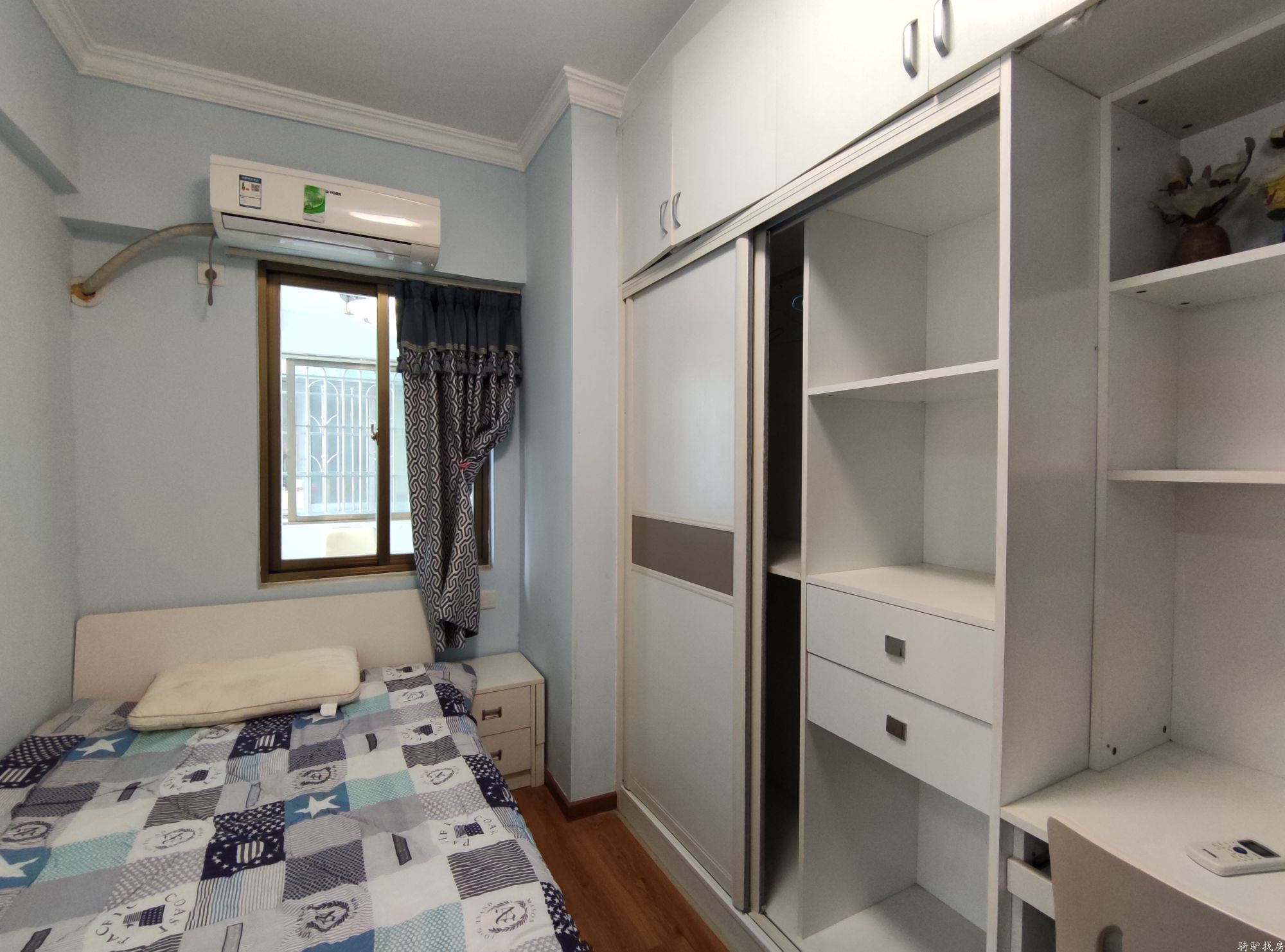 0dc052b254424a13230fc25c23c1b946