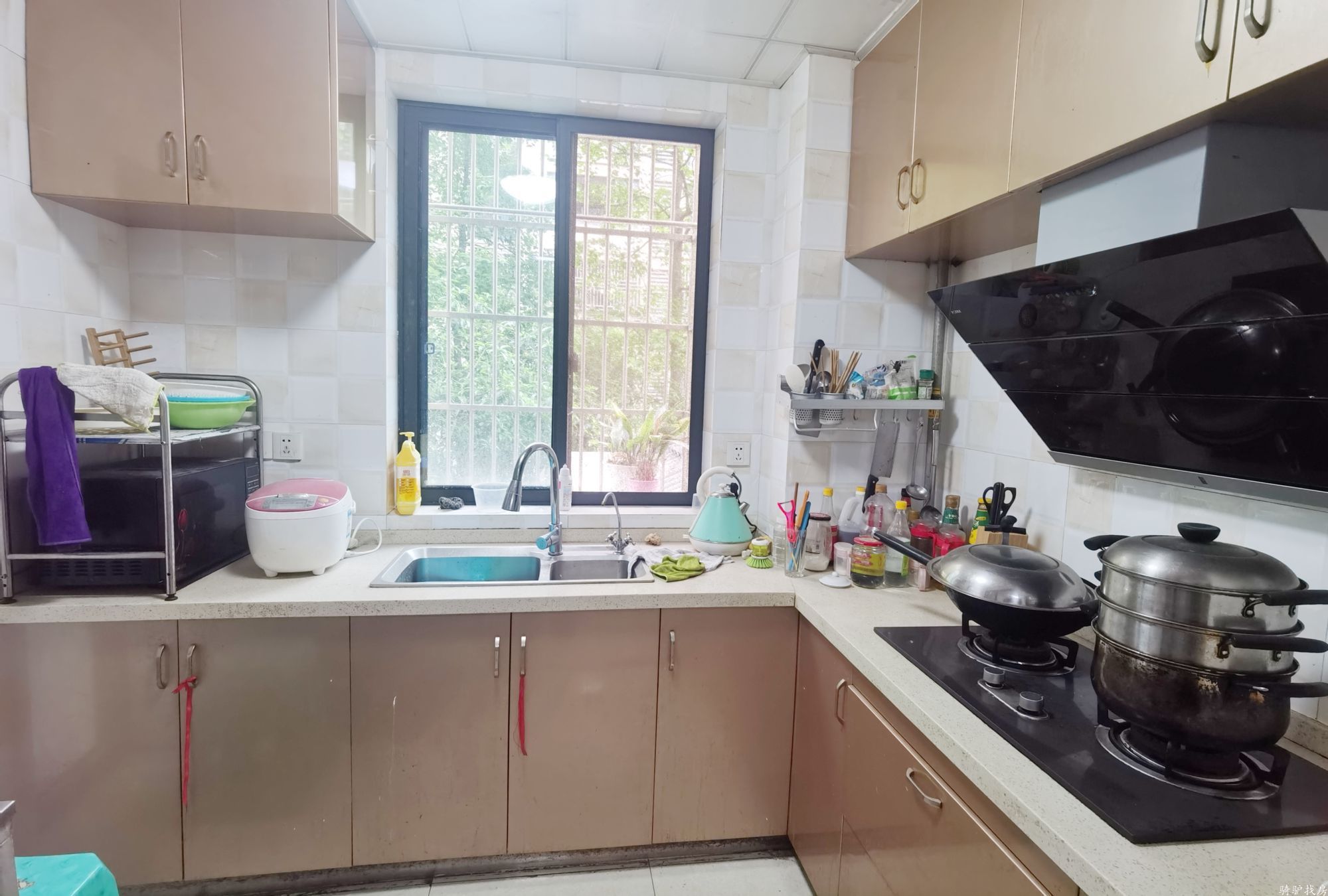 e99dec6ab2ad4273c490ec12368c8189