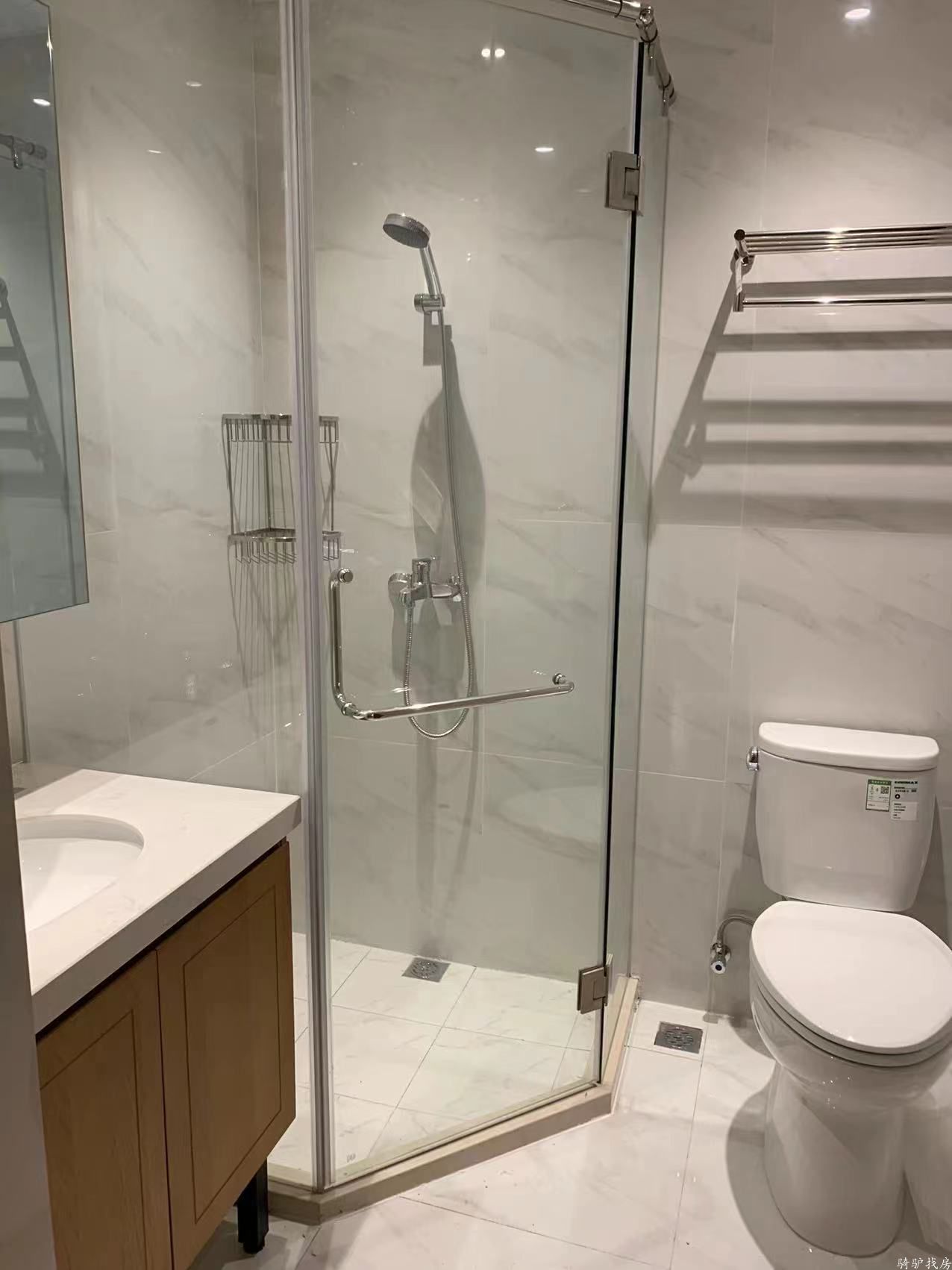 51b44e18dd733bdd015b7e16473b23fb