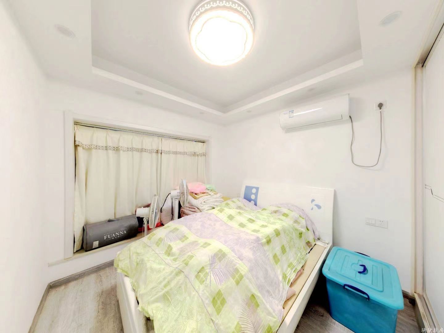 7c5a620d08f38bc1dde276020b20303a