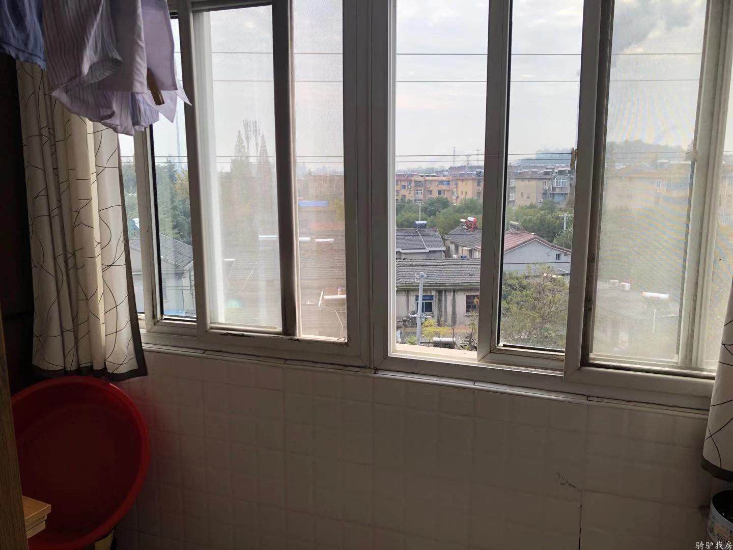 8f47e856985166a9154161d336c14206