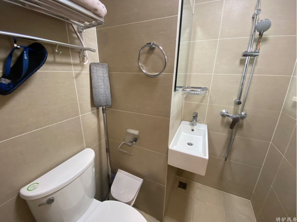 5c8a0d617bc66547df74f3b84a5adcd8