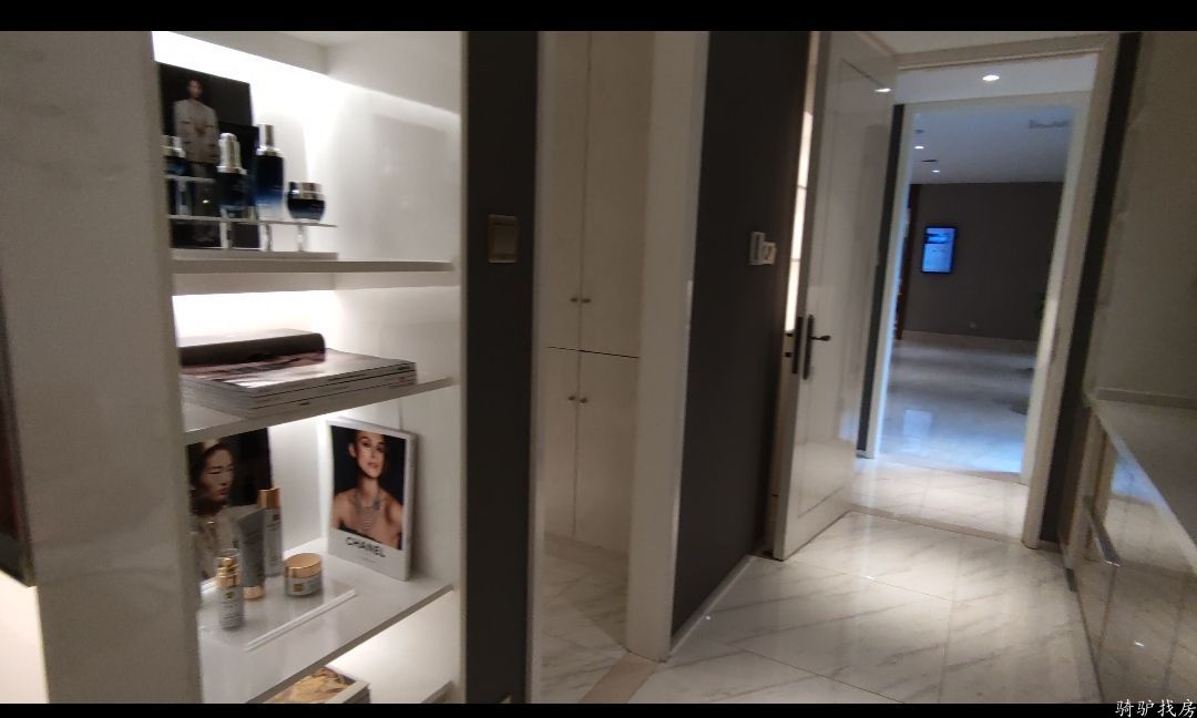 51db40db4408540ad35ef0f28c2c5201