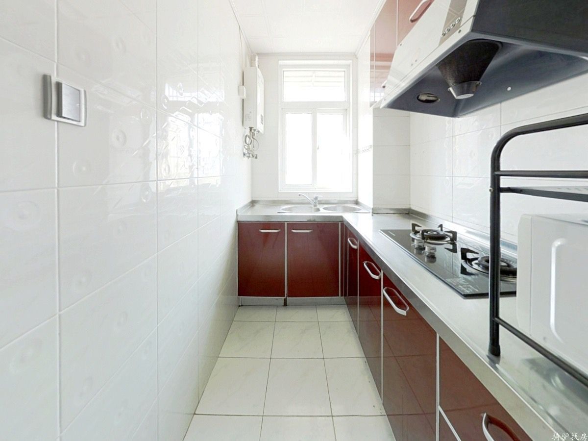 438ce68d34db0583475736e2c7e13c40