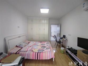 28d73bb5b25acaeaab2369954ee5aab1