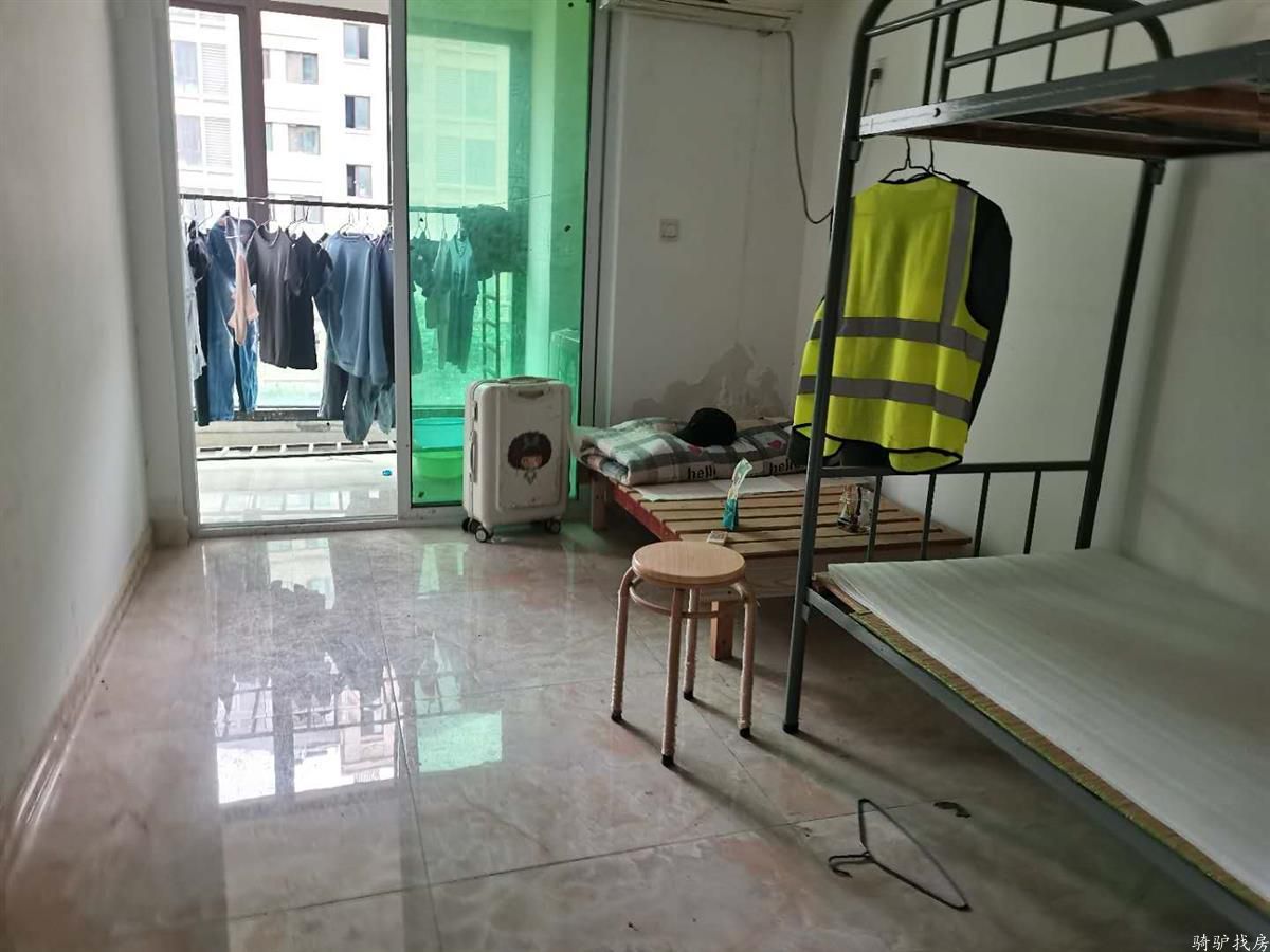 951ef34bd4326401a9dc6933a8898f43