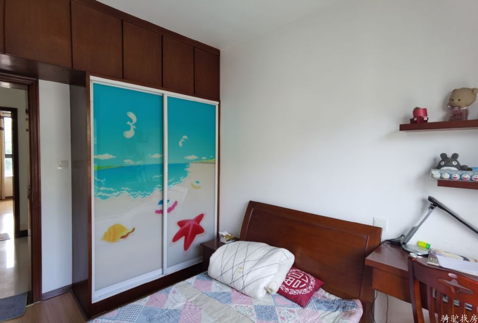 e93a0ceaa8d655c7ee5547abd18419f9