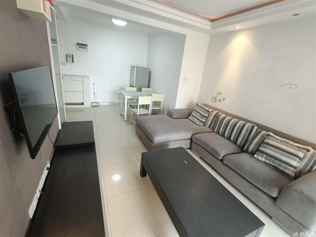 e878153be1af256d1369eeb253c0f72e