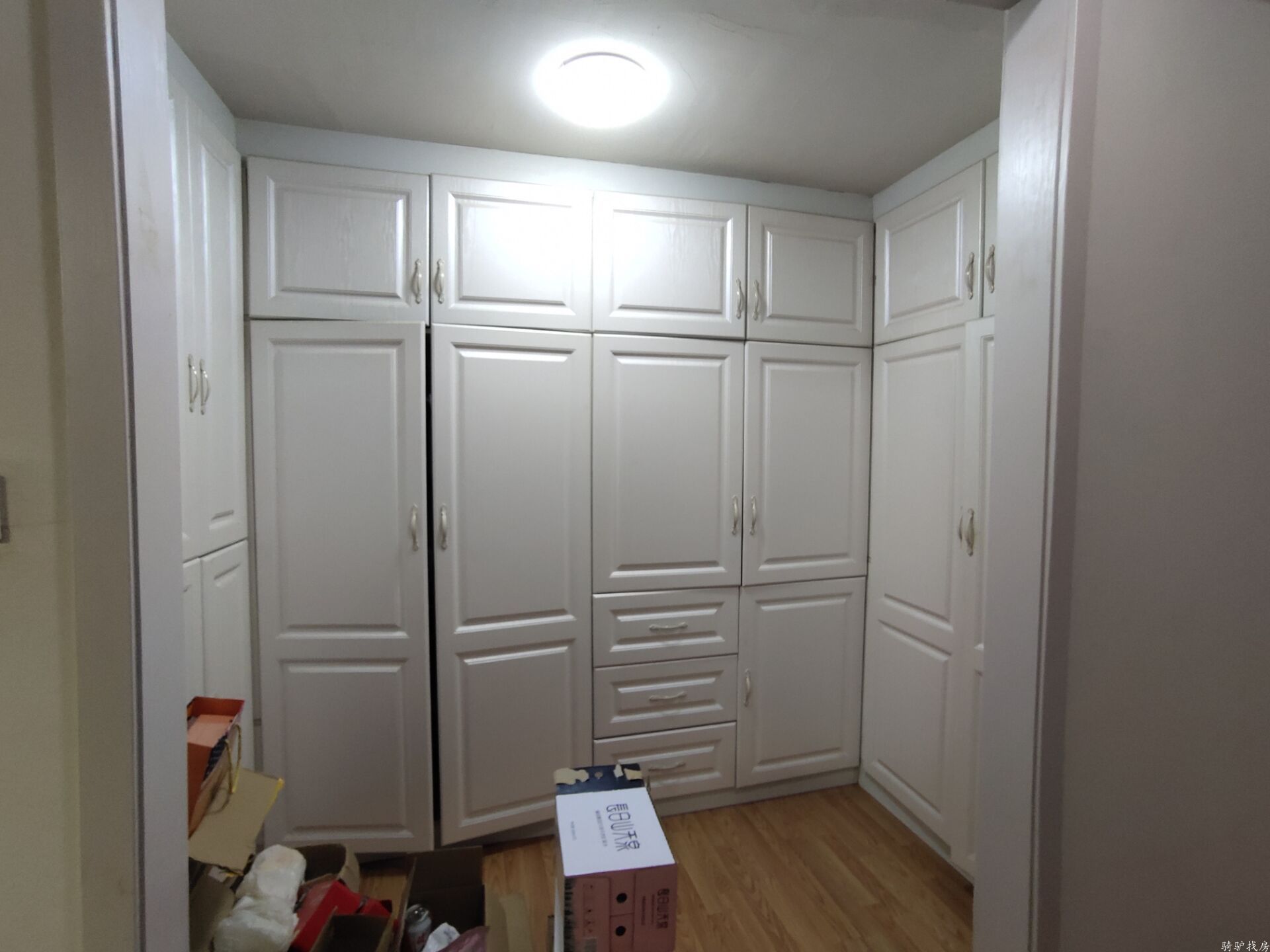 87d40f8de1f3abeb7d9bc5c8ca26906b