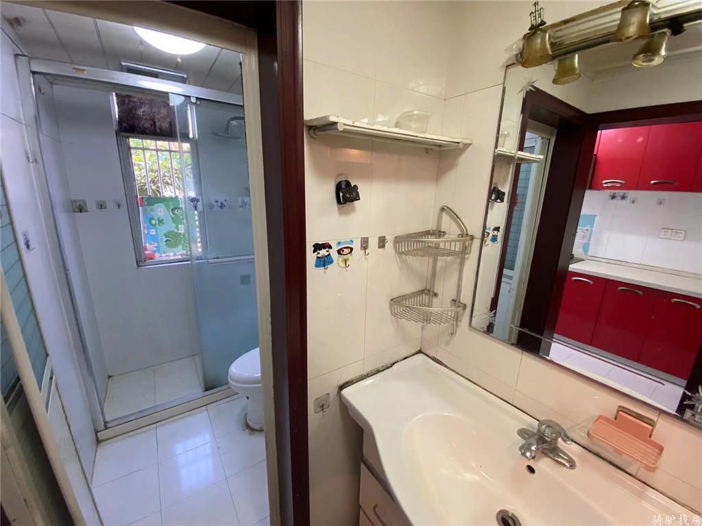 99f0d929f3ebc12a771484d42e13ec1c