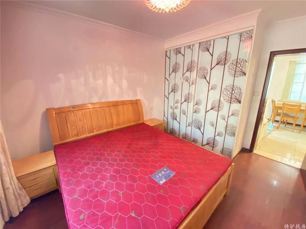 9e6dbcaf5d8c58bd14ef0b4d10d7b447