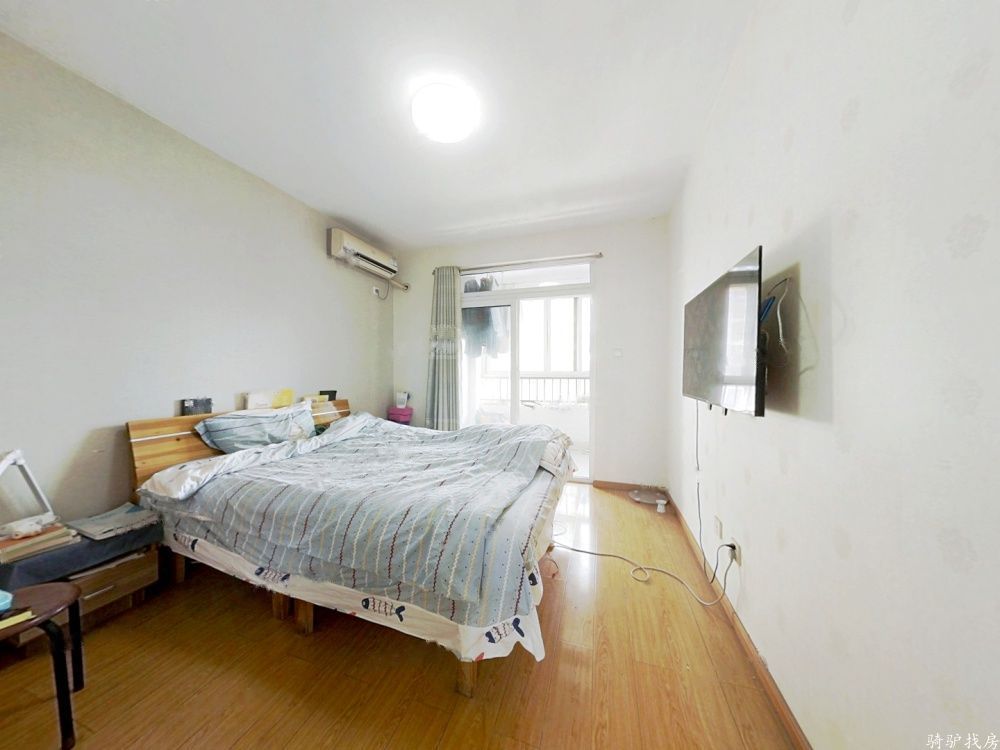 b878e877f1cf9dd4365b3afb83843bf2