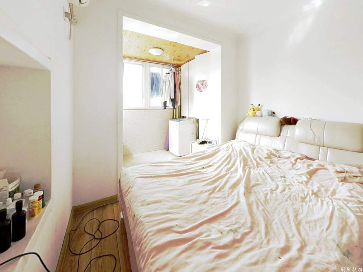 8c8f674f6a185b8261a351c19b3ea70d