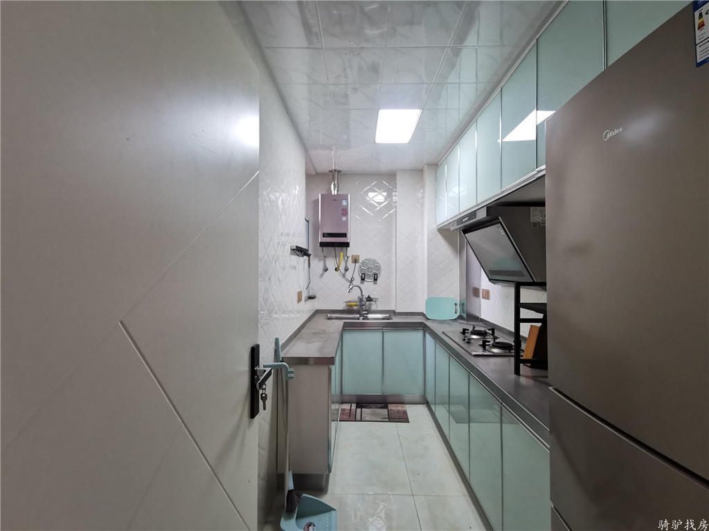 4d9dea40f2f1576a976e0cb3380882d4