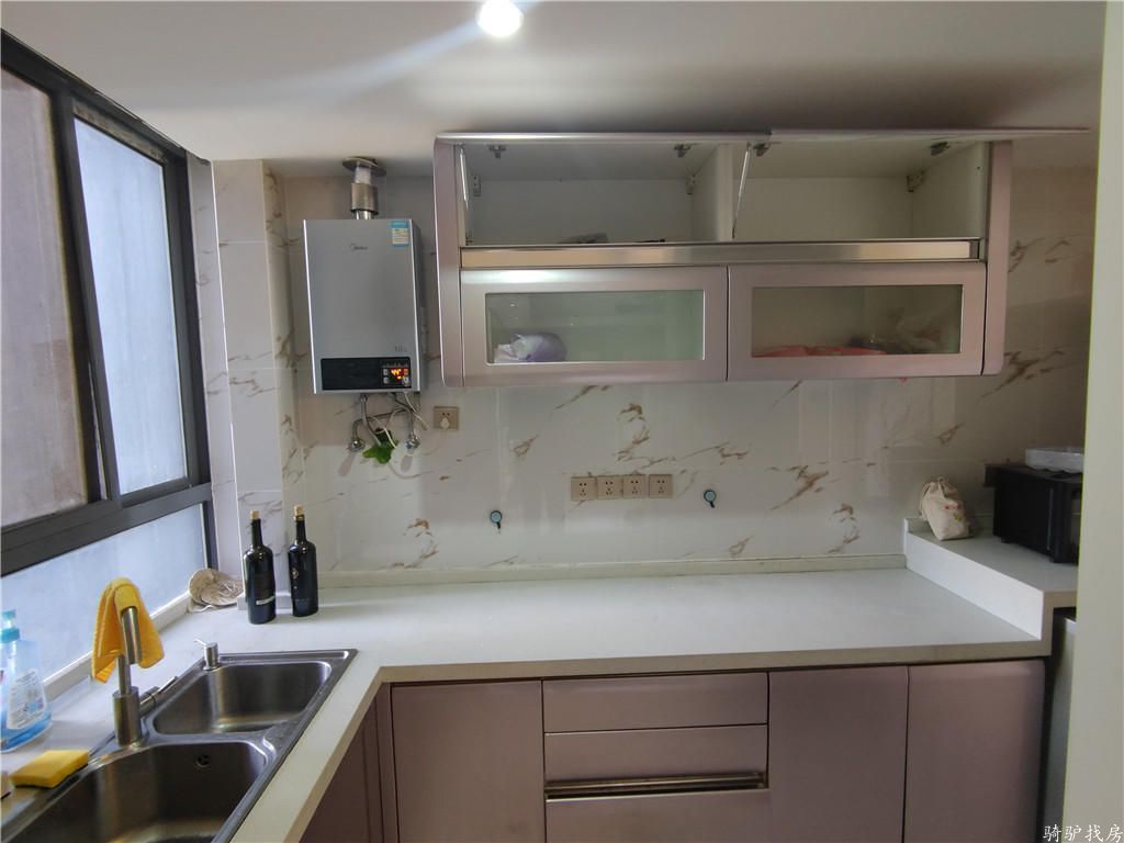 1b871905505afbf115a033698373d05f