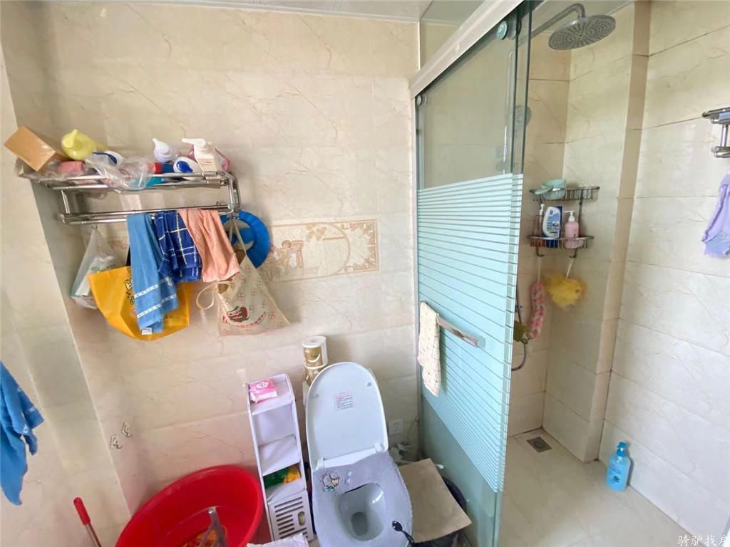 9c63e25e01965650bab27ec722517b60