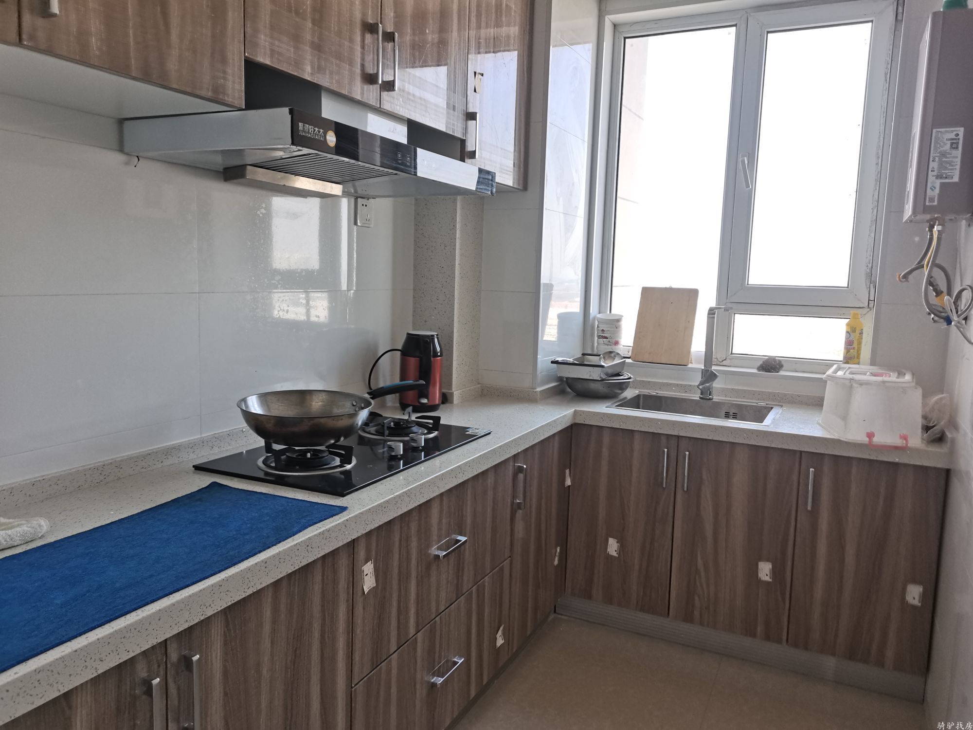 6b9542297fdae34782345ad8b68bdbc9