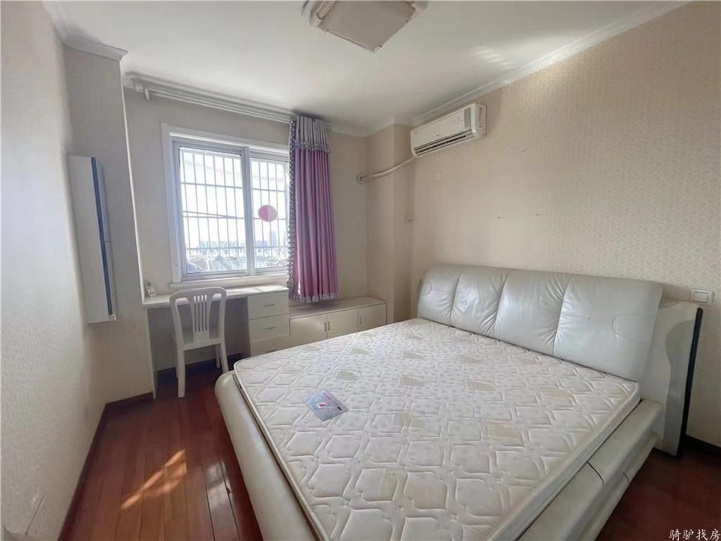 12831eaf64a4136905b7ecdfb5db8ad5