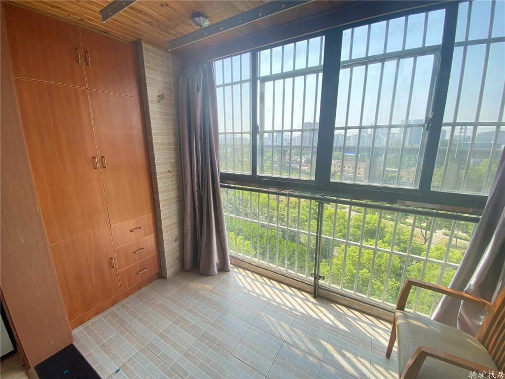 064e1b8ad49085ff36585f91bb0b19a3