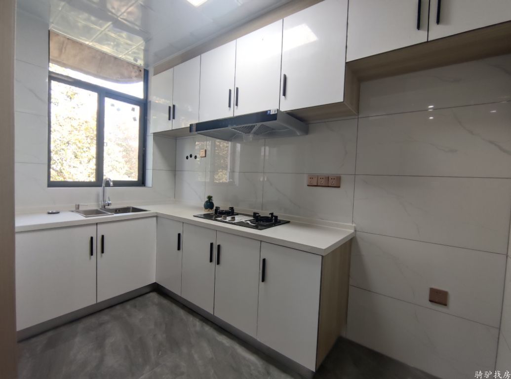 96a372e13b982dd7ef0dbfad3af70215