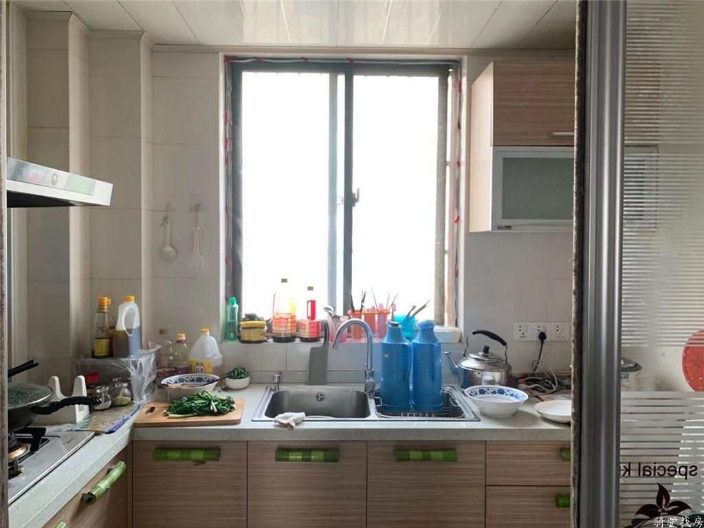 f21294885f5d559673f6fffd48b0d92d