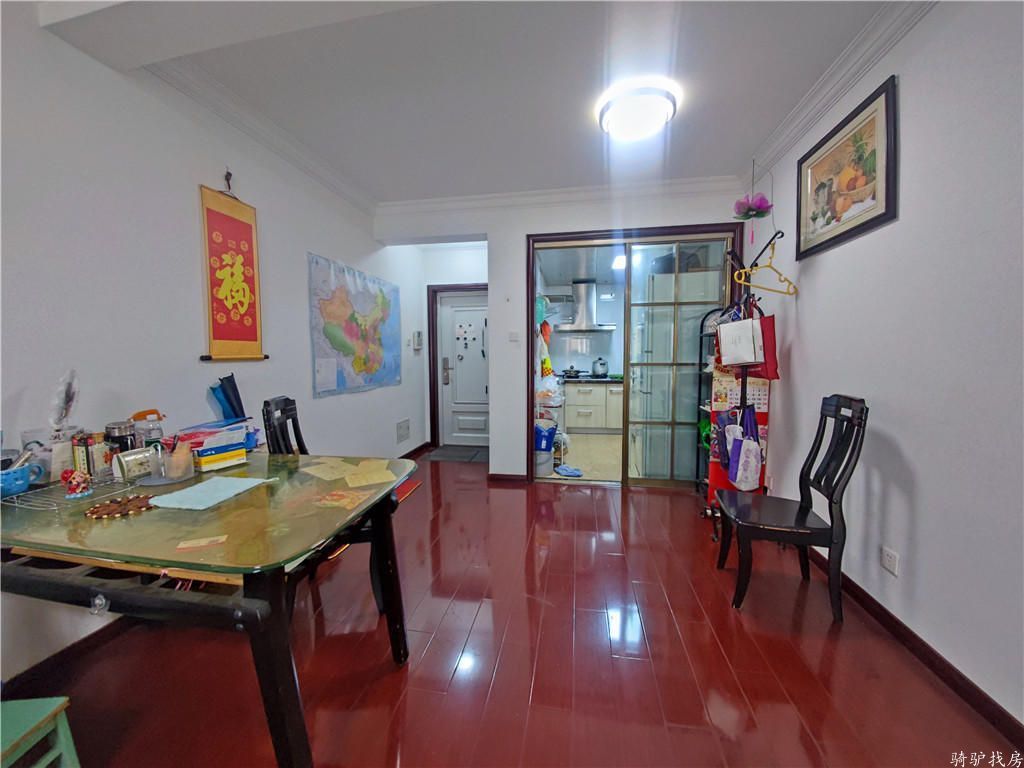 53fcbcb58f65139a19d3a202836e1218