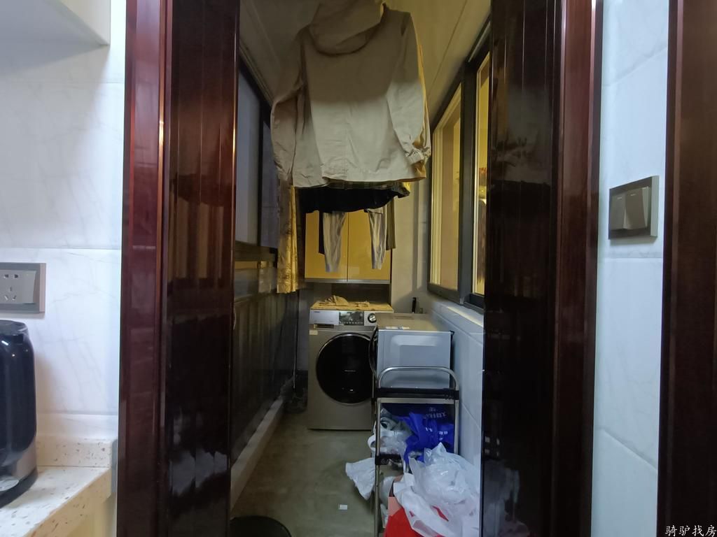 1e1d3ca9e1129a1cb5051e7219827088