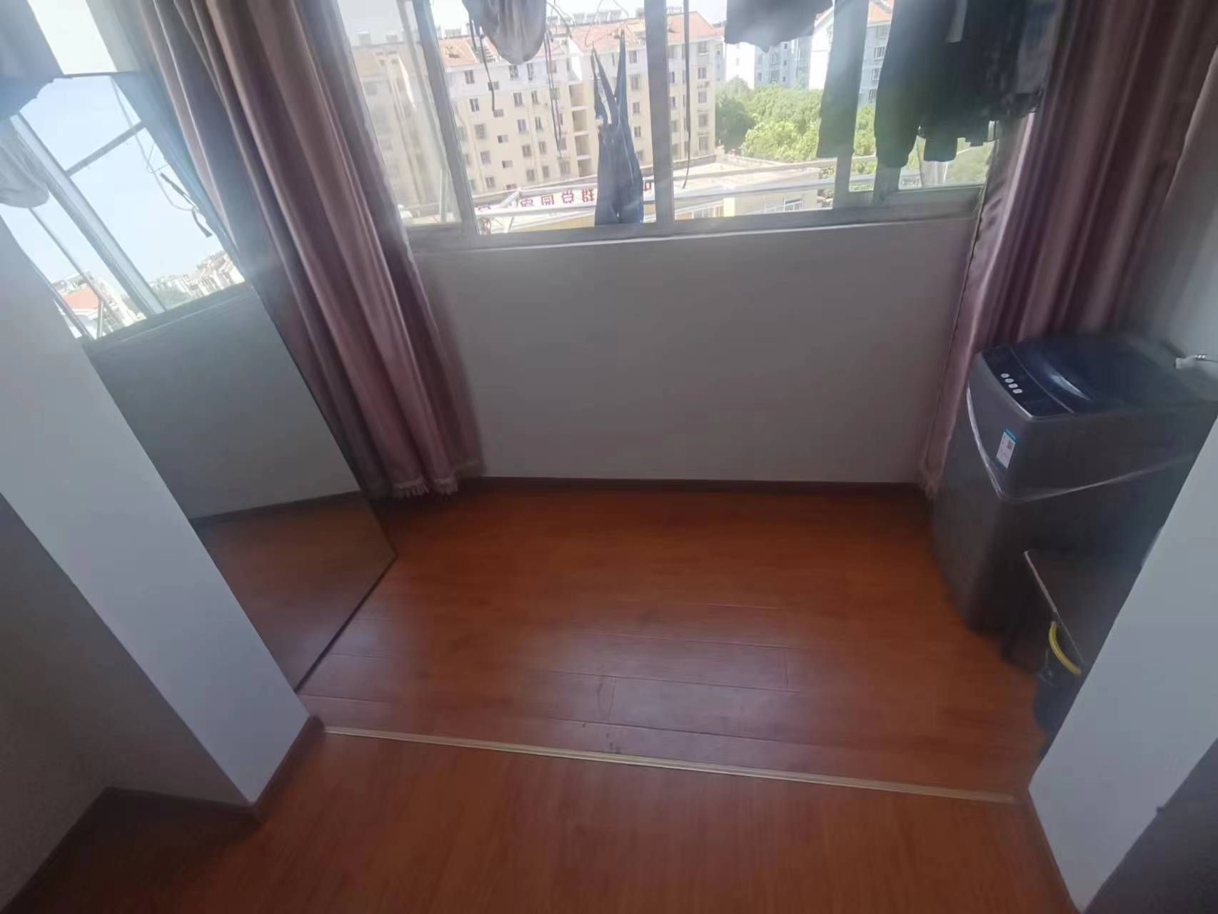 星港学籍可用！两房！南北通透！出门大润发！诚心出售